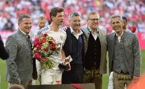 赫内斯:未来担任董事&主席&体育总监……所有大门都向穆勒敞开